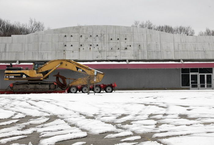 East Towne Mall (Gull Crossing, East Town Mall) - Demolition Photos From Mlive (newer photo)
